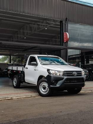 TOYOTA HILUX 2.8 D-4D TURBO DIESEL CS 4X4 AUTOMÁTICO